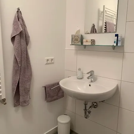 アパート 1-zi. Apartment, Echterdingen Bei Flughafen/messe Stgt. ラインフェルデン＝エヒターディンゲン