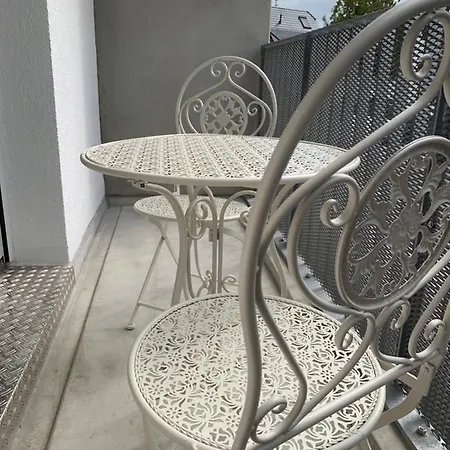 1-zi. Apartment, Echterdingen Bei Flughafen/messe Stgt. *
